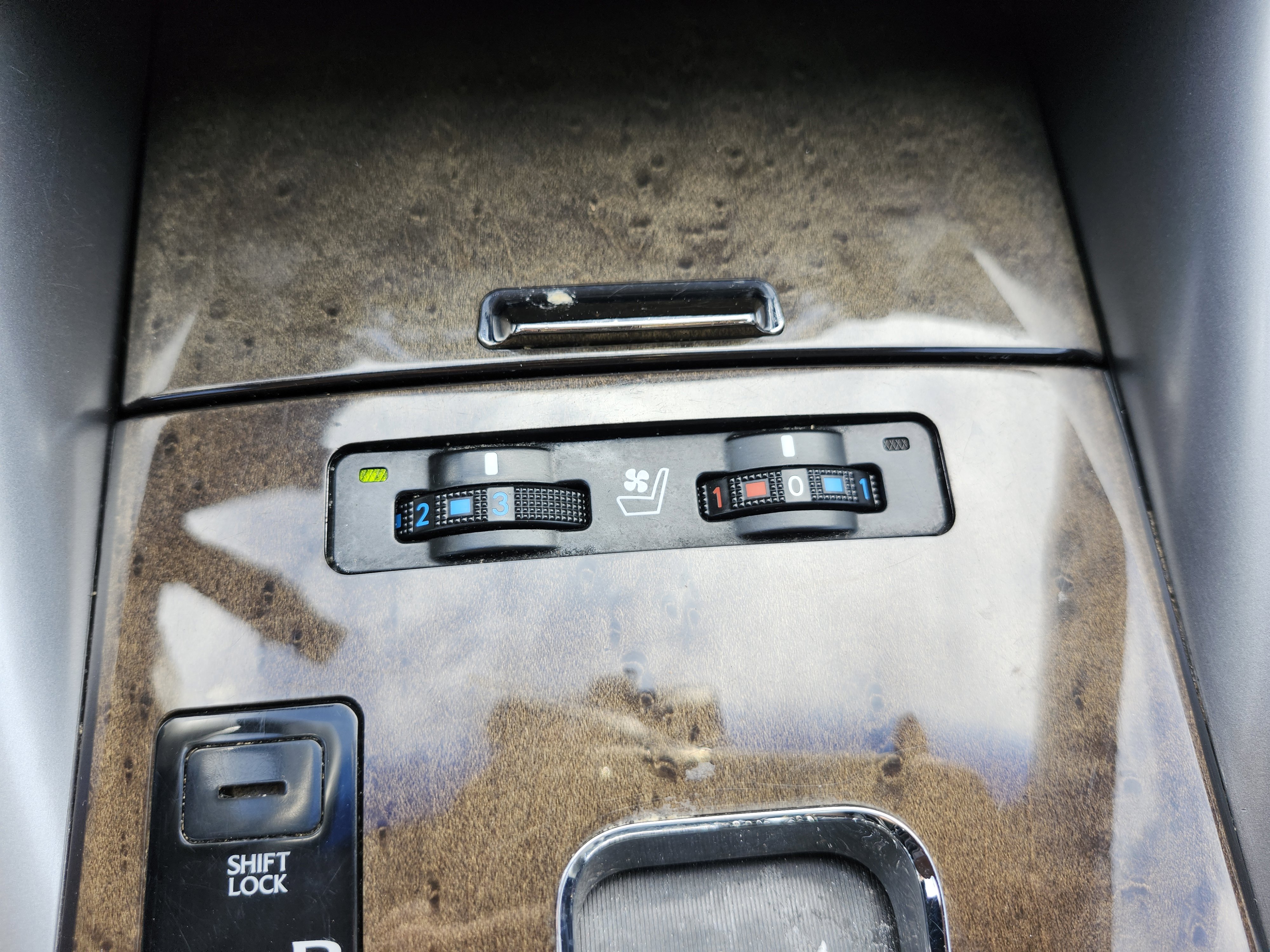 Used 2010 Lexus IS 350C image 10