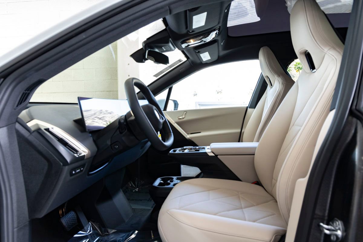 New 2026 BMW iX xDrive45 image 14