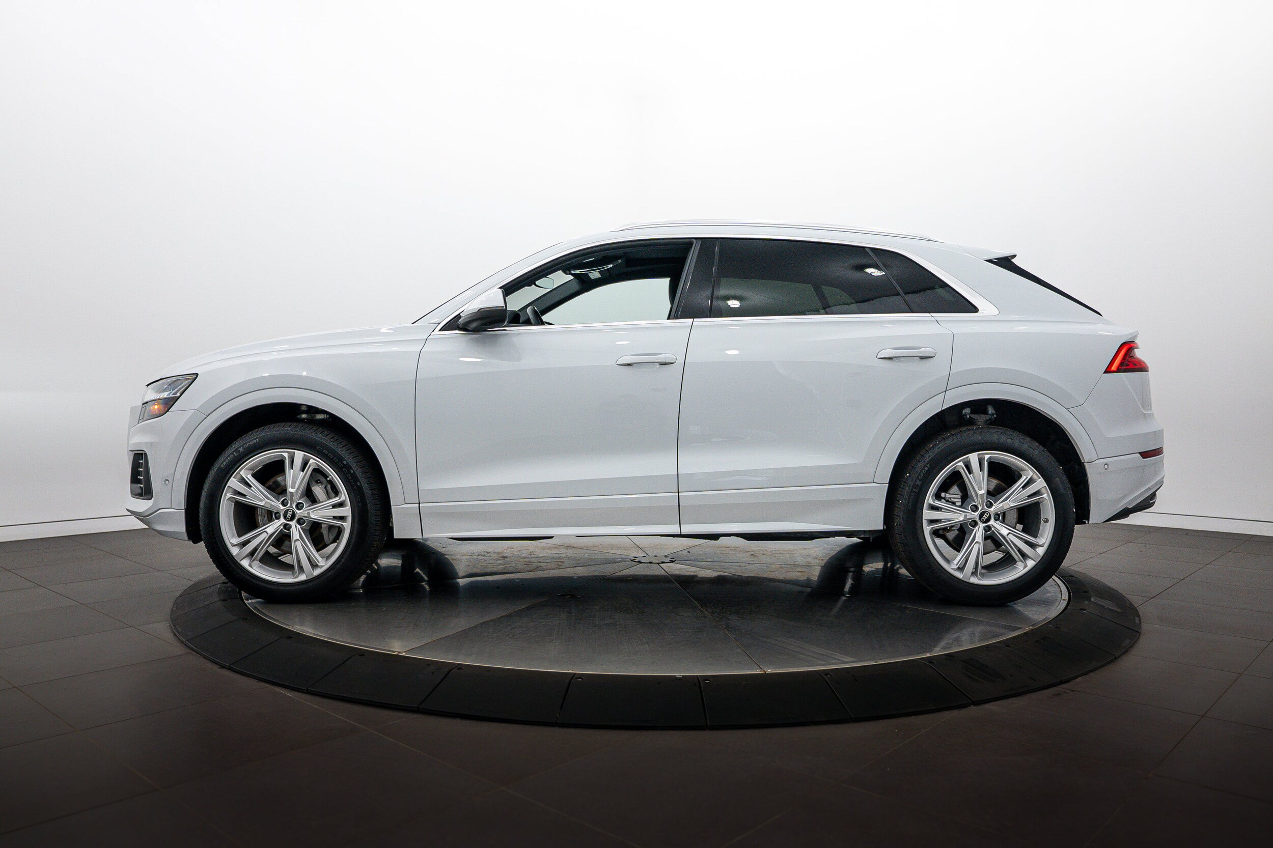 Certified 2023 Audi Q8 Premium w/ Convenience Package AWD/4WD image 6