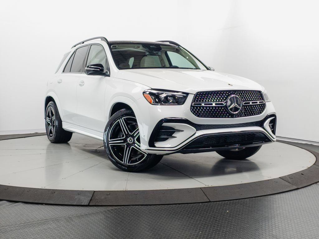 Used 2025 Mercedes-Benz GLE 450e 4MATIC w/ AMG Line Exterior image 1