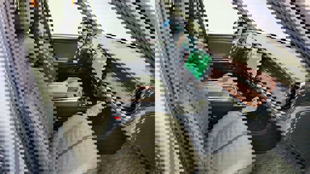 Used 2023 Rivian R1T Adventure image 27