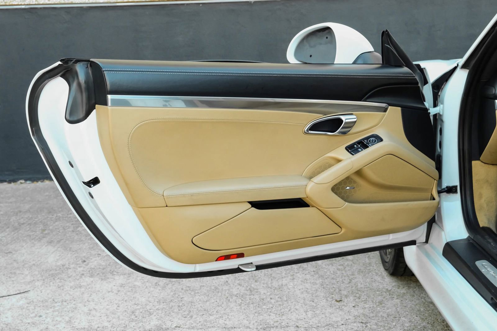 Used 2014 Porsche Cayman S image 37