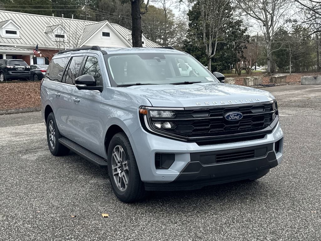 New 2026 Ford Expedition Max Active RWD image 3