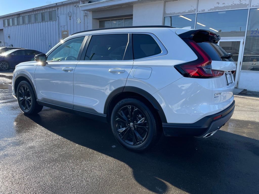 Used 2023 Honda CR-V Sport Touring image 3