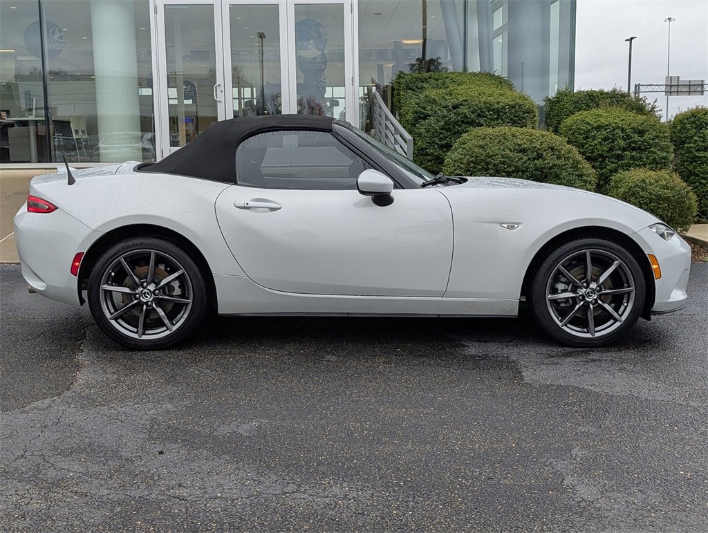 Used 2016 MAZDA MX-5 Miata Grand Touring image 4