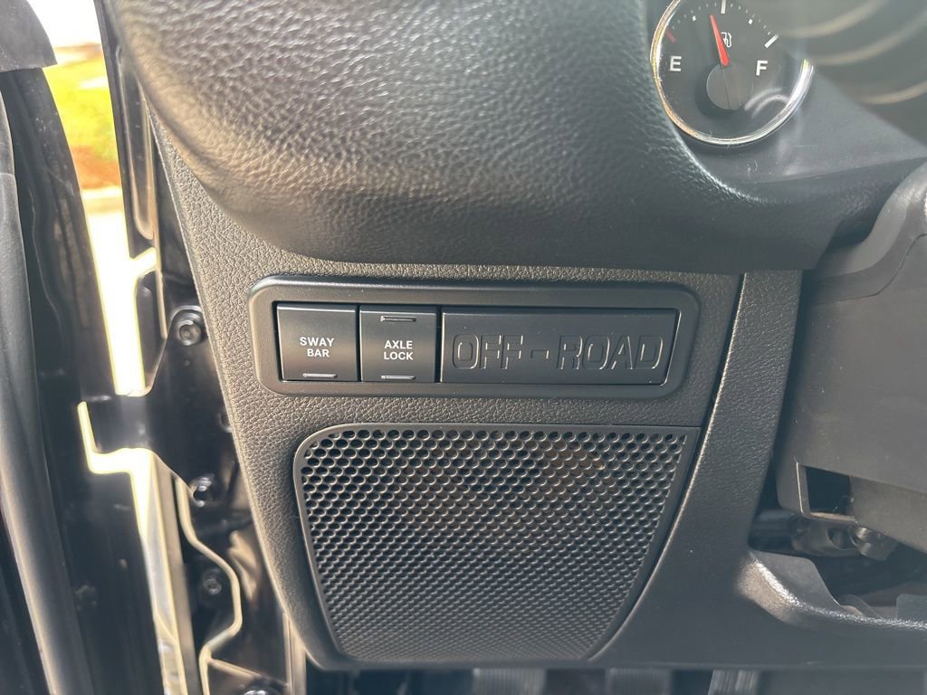 Used 2016 Jeep Wrangler Rubicon w/ Connectivity Group image 28