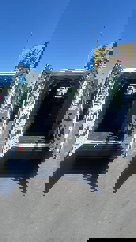 Used 2013 Ford E-150 and Econoline 150 image 7