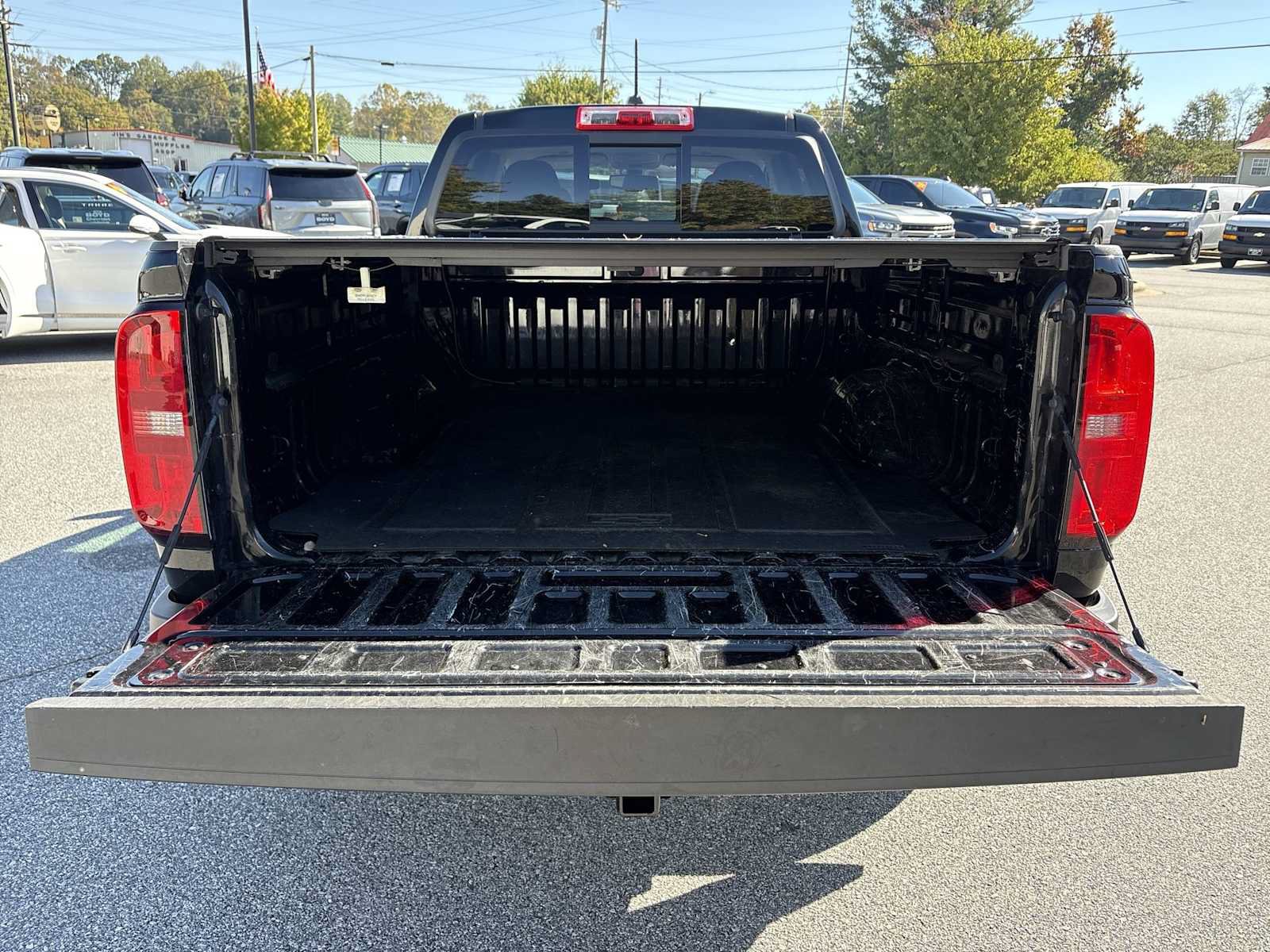 Used 2022 Chevrolet Colorado Z71 AWD/4WD image 23