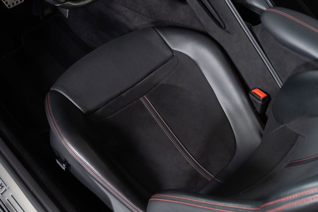 Used 2025 Ferrari Roma Spider image 44