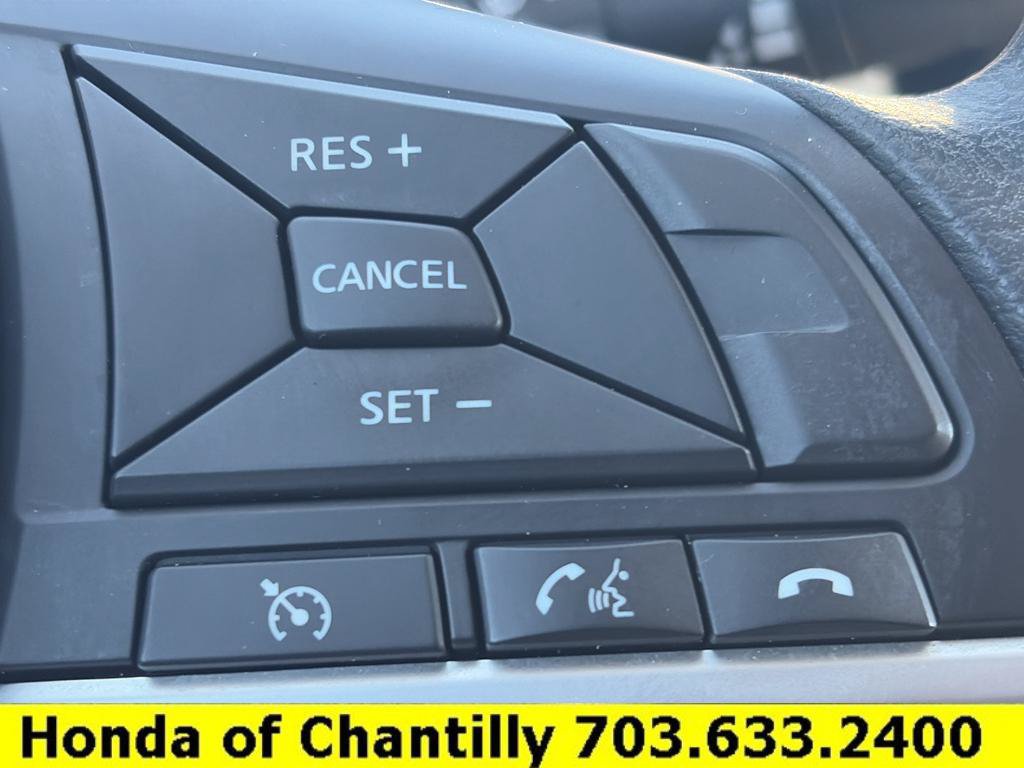 Used 2017 Nissan Rogue S w/ S Appearance Package AWD/4WD image 13