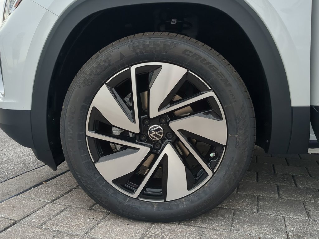 New 2026 Volkswagen Atlas SE FWD image 35