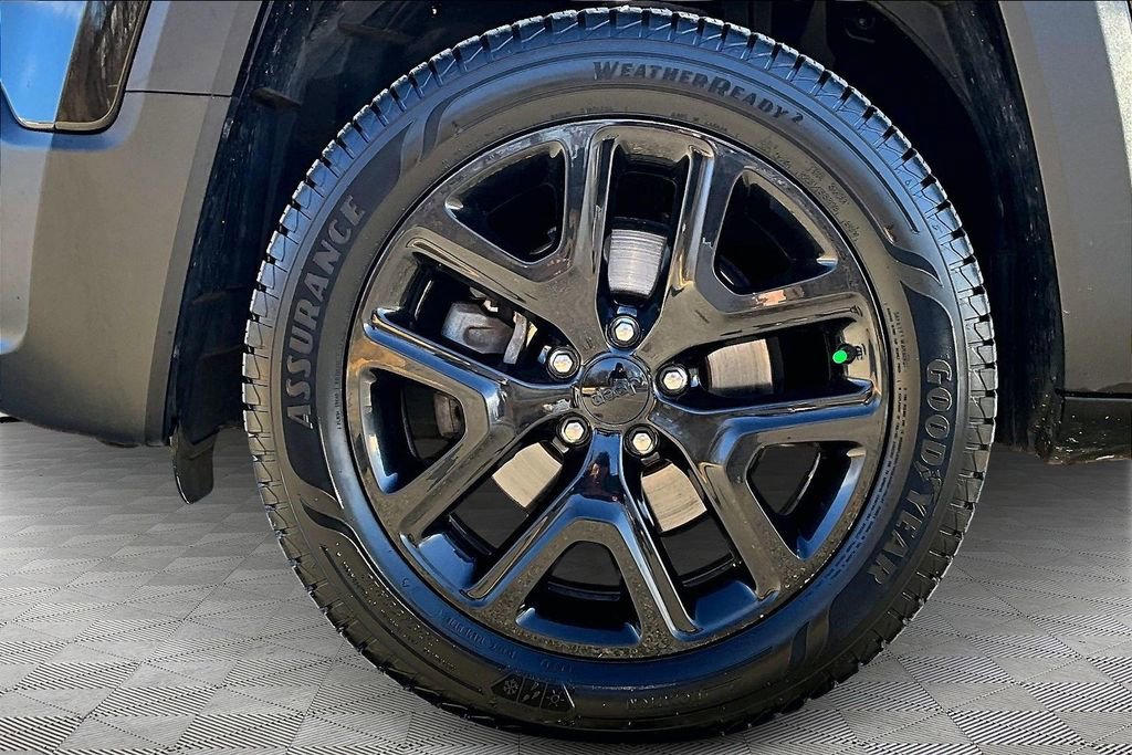 Used 2016 Jeep Renegade Latitude image 9