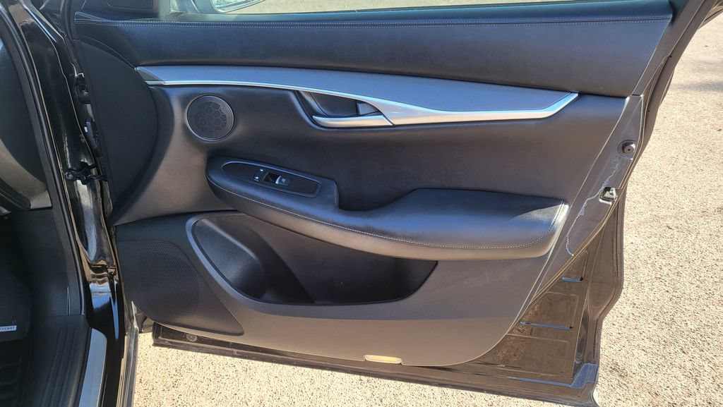 Used 2022 INFINITI QX50 Luxe FWD image 18