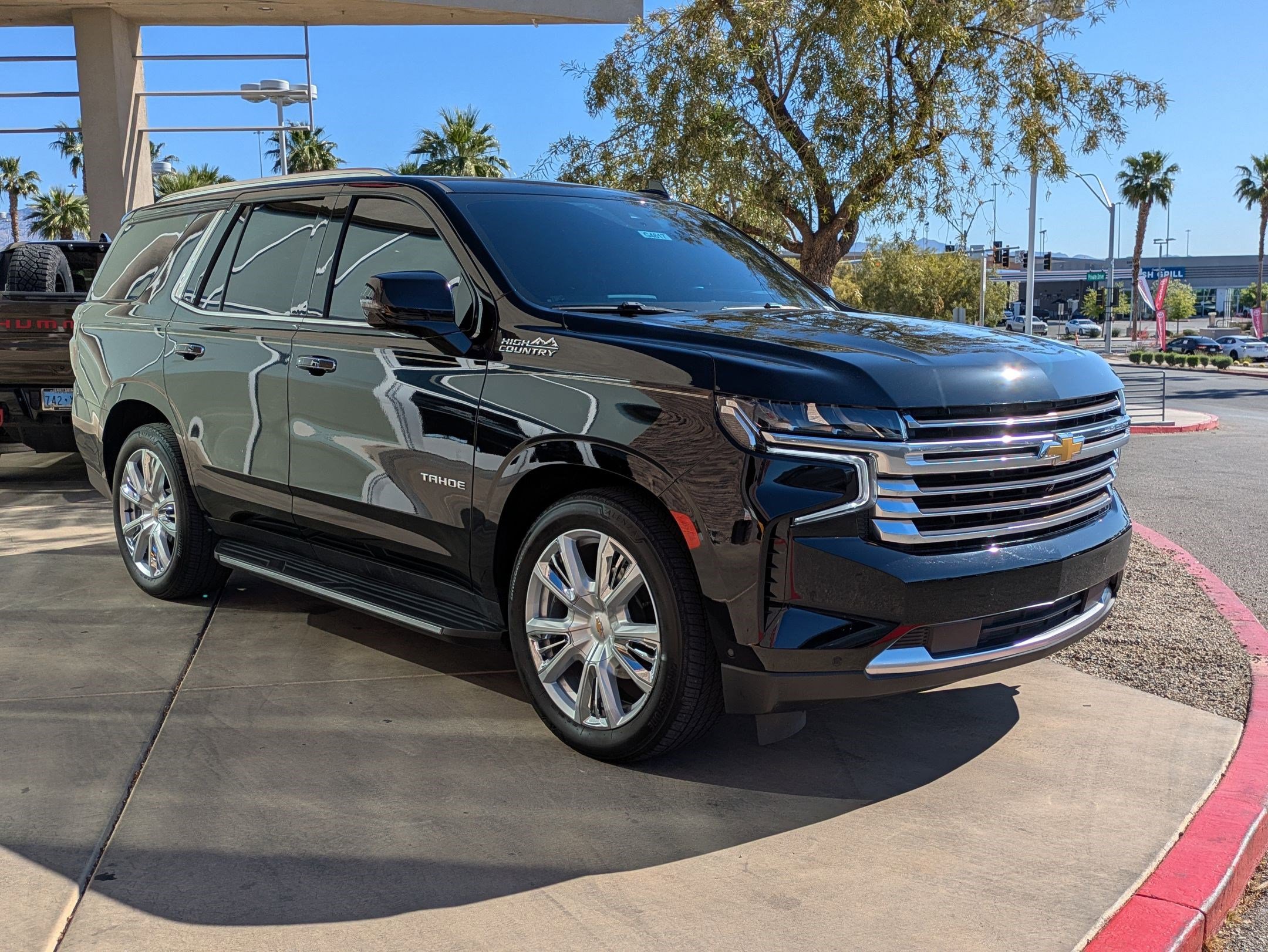 Used 2024 Chevrolet Tahoe High Country w/ Advanced Technology Package AWD/4WD image 7