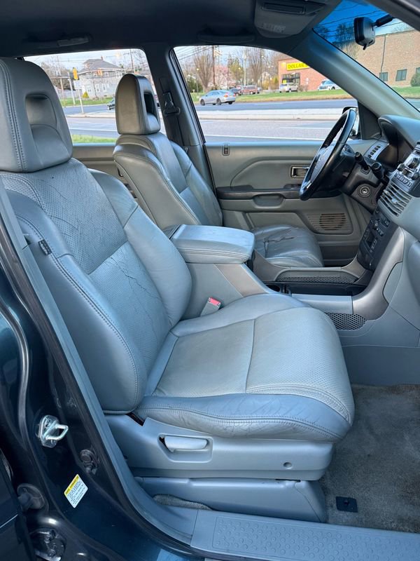 Used 2004 Honda Pilot EX image 13