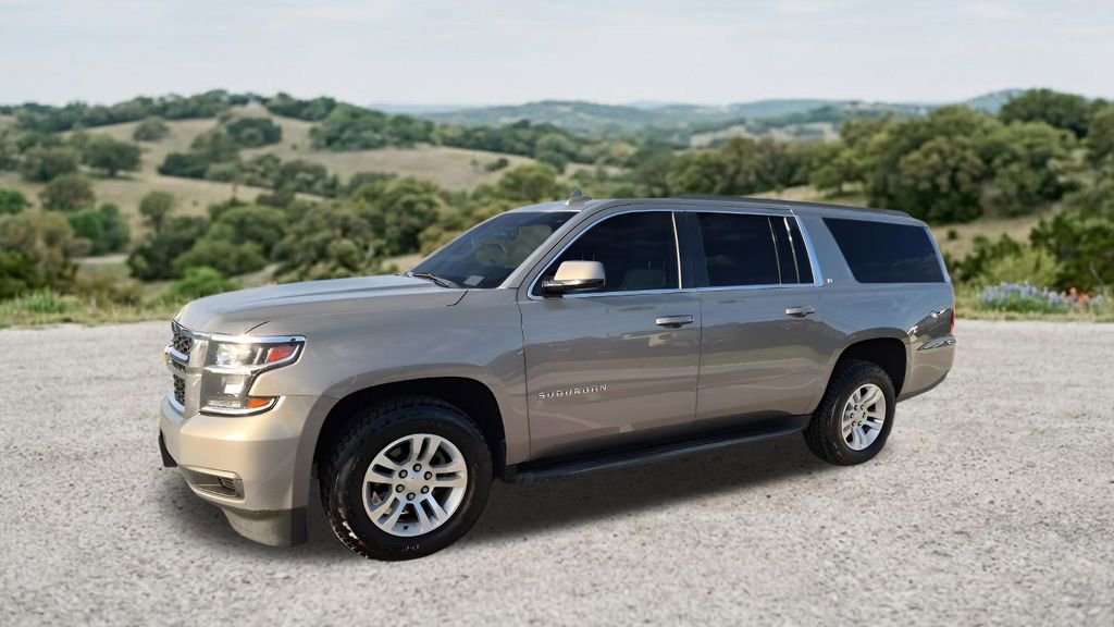 Used 2019 Chevrolet Suburban LT RWD image 4