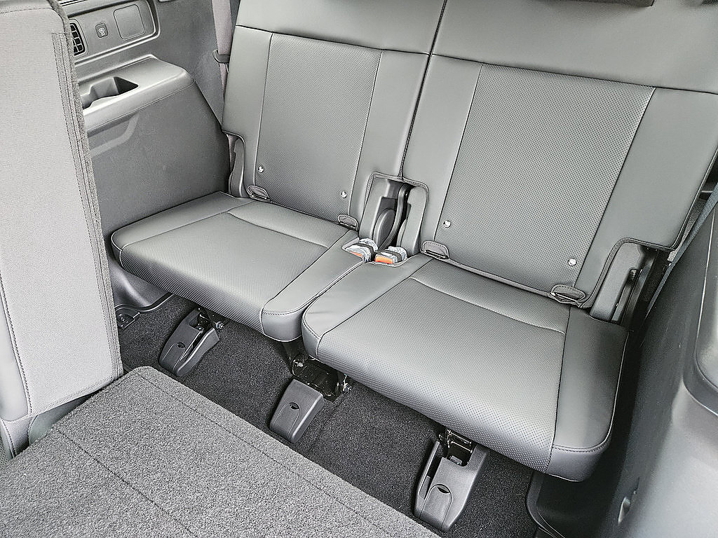 New 2026 Hyundai Santa Fe SEL FWD image 29