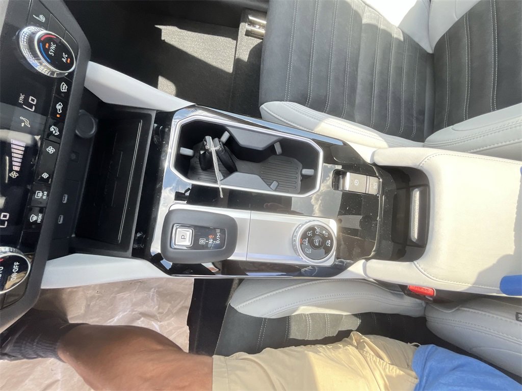 New 2025 Mitsubishi Outlander SE image 20