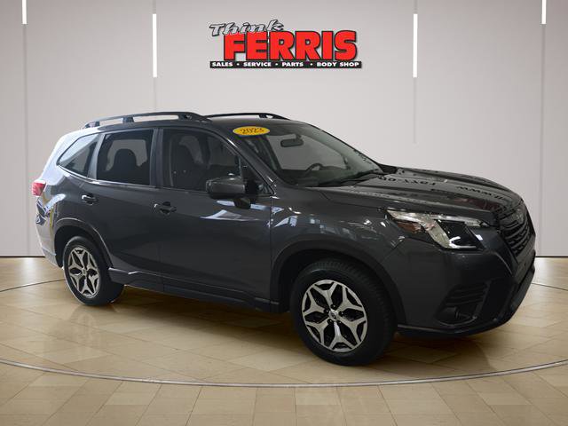 Used 2023 Subaru Forester Premium image 3