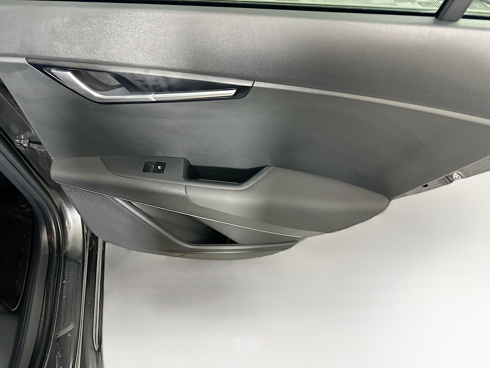 Used 2024 Kia Niro Wind FWD image 29