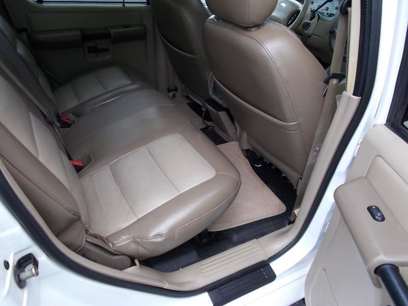 Used 2004 Ford Explorer Sport Trac XLT RWD image 23