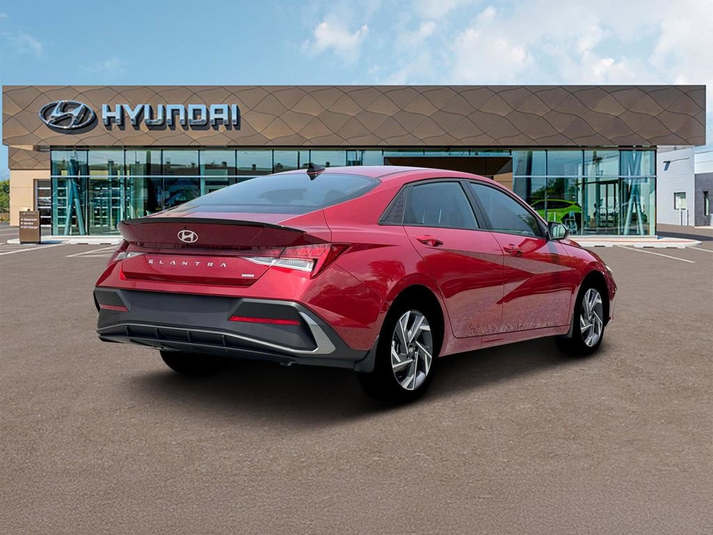 New 2025 Hyundai Elantra SEL image 8