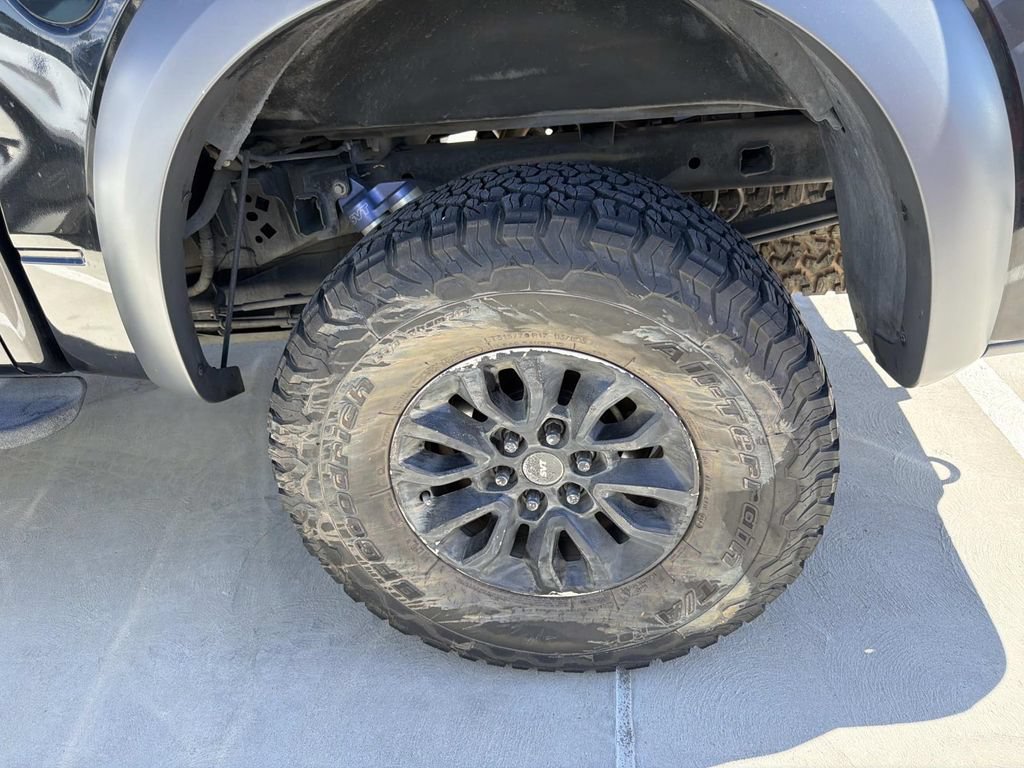 Used 2014 Ford F150 Raptor w/ Equipment Group 801A Luxury AWD/4WD image 8