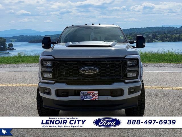 New 2026 Ford F250 Lariat w/ Black Appearance Package image 8