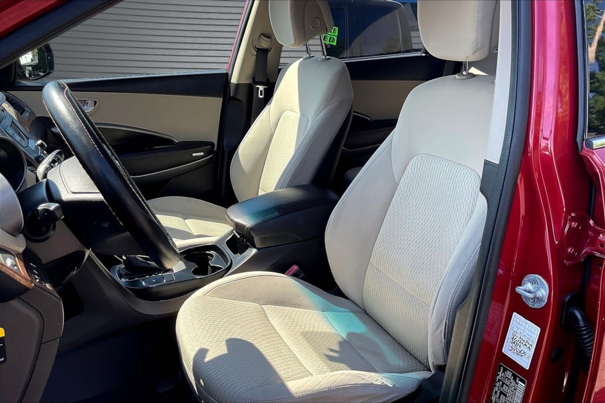 Used 2015 Hyundai Santa Fe GLS AWD/4WD image 20