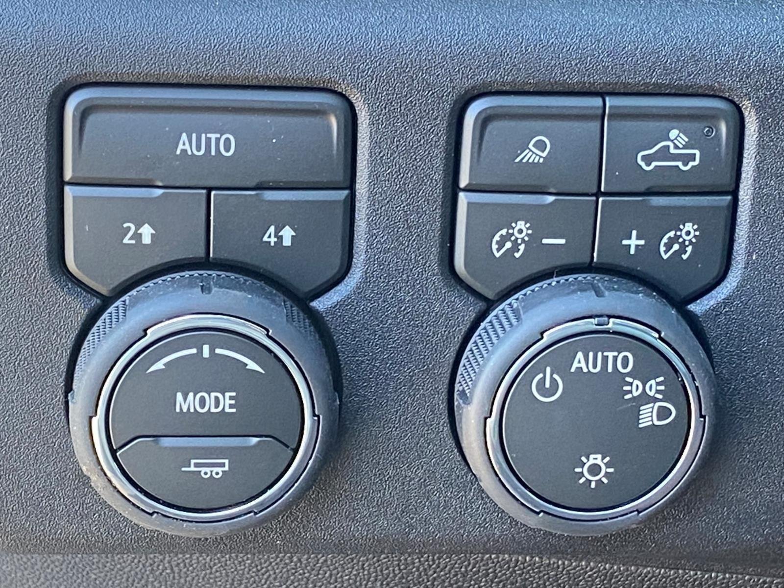 New 2026 Chevrolet Silverado 1500 LT w/ Safety Package AWD/4WD image 17