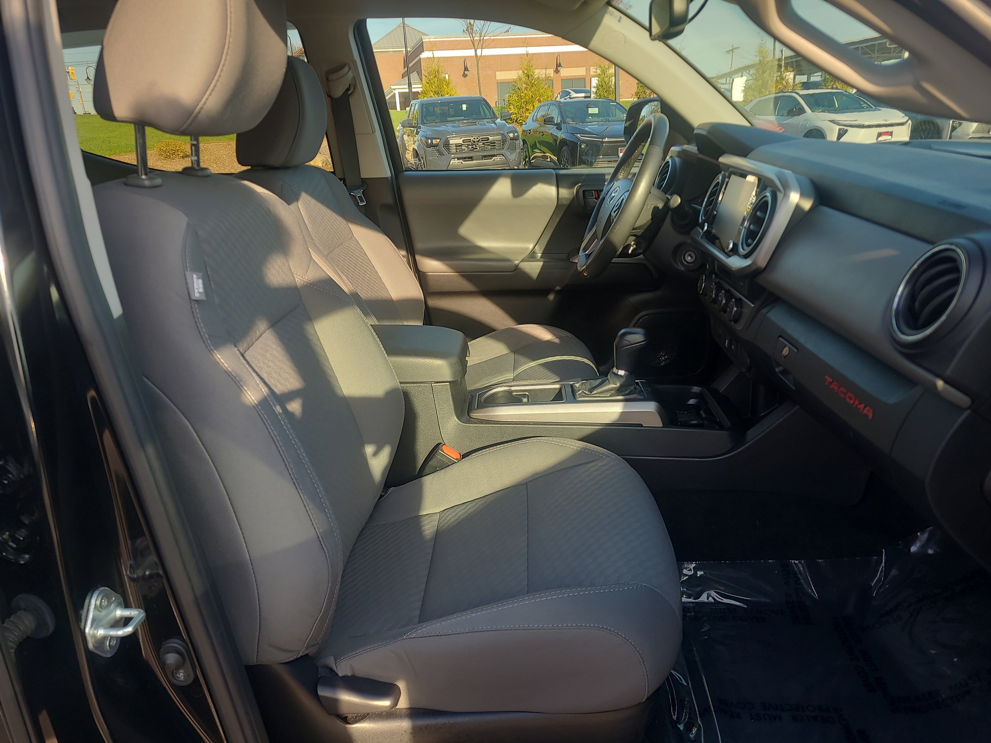 Certified 2021 Toyota Tacoma SR5 image 17