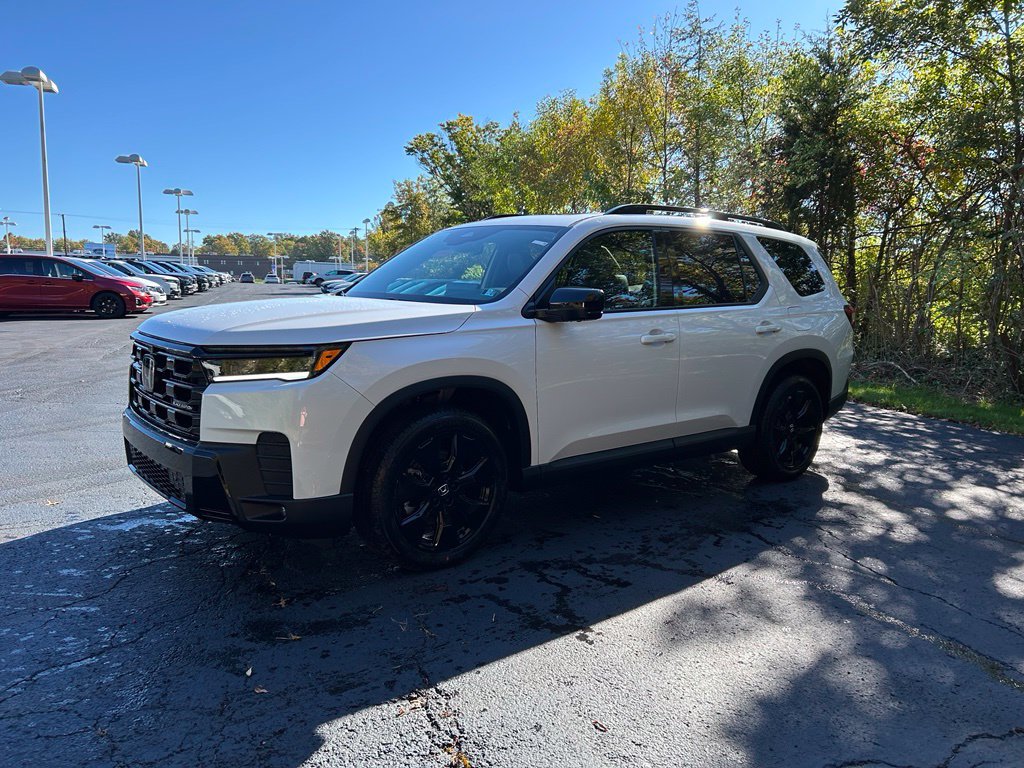 New 2026 Honda Pilot Black Edition image 7
