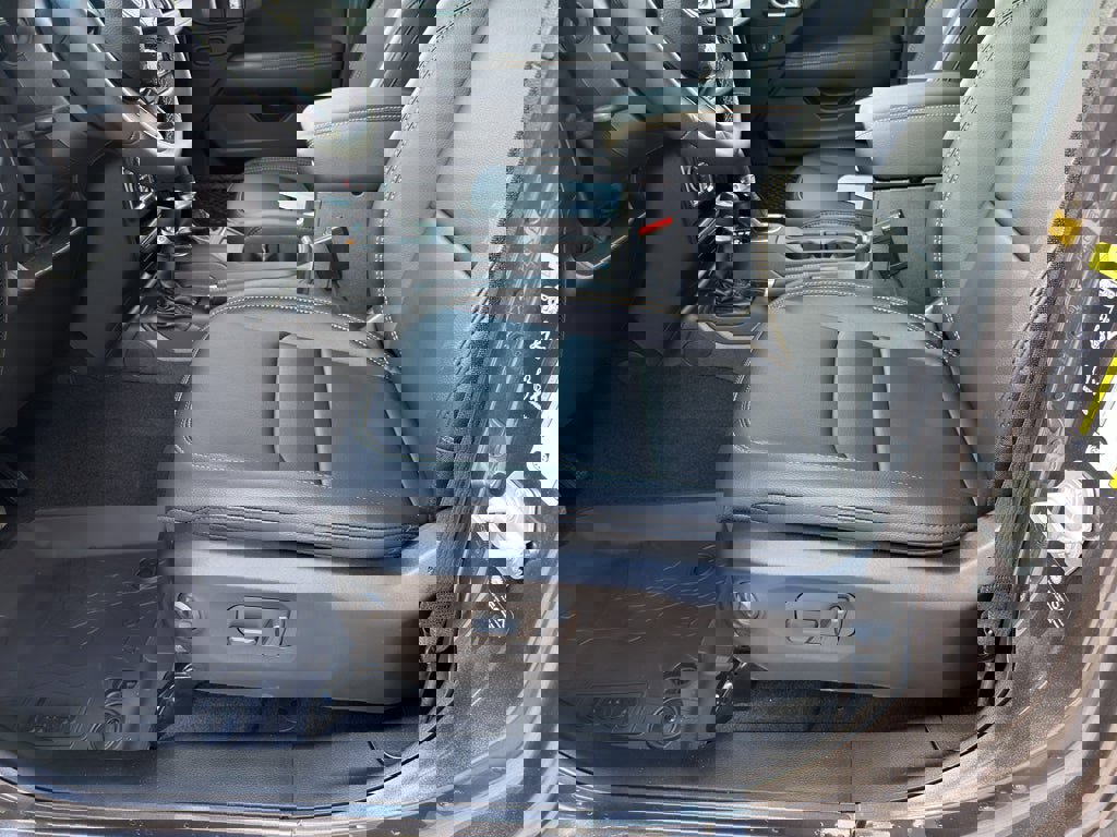 New 2025 Jeep Gladiator Sport image 11