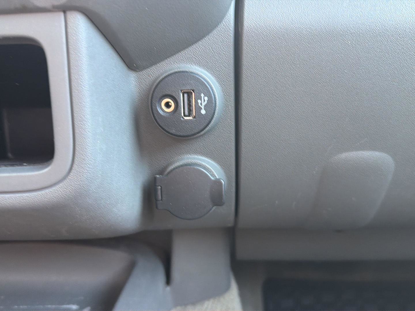 Used 2017 Nissan Frontier Desert Runner image 23