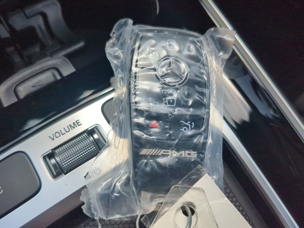 New 2024 Mercedes-Benz GLB 35 AMG 4MATIC image 27