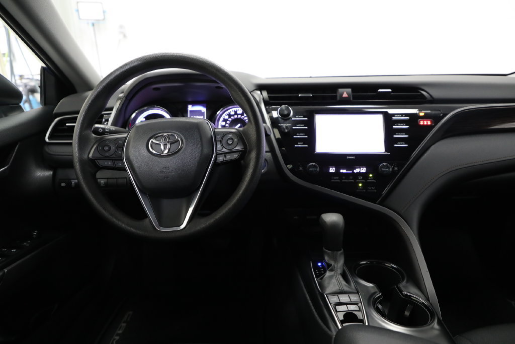 Used 2020 Toyota Camry LE FWD image 2