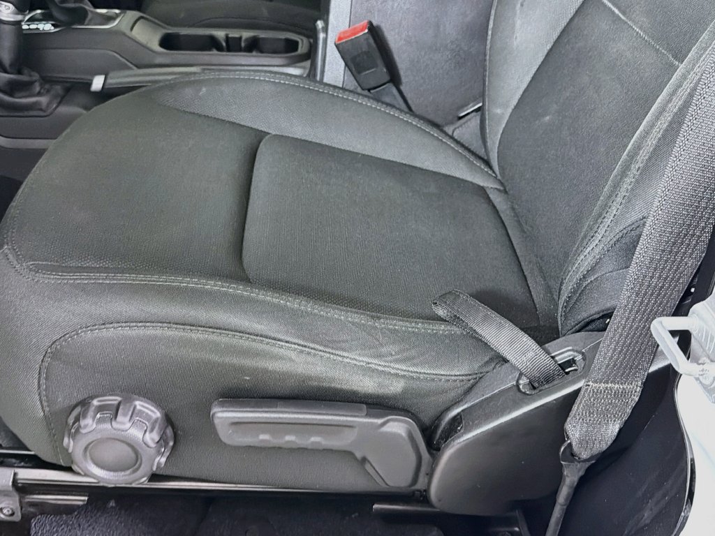 Used 2018 Jeep Wrangler Sport AWD/4WD image 22