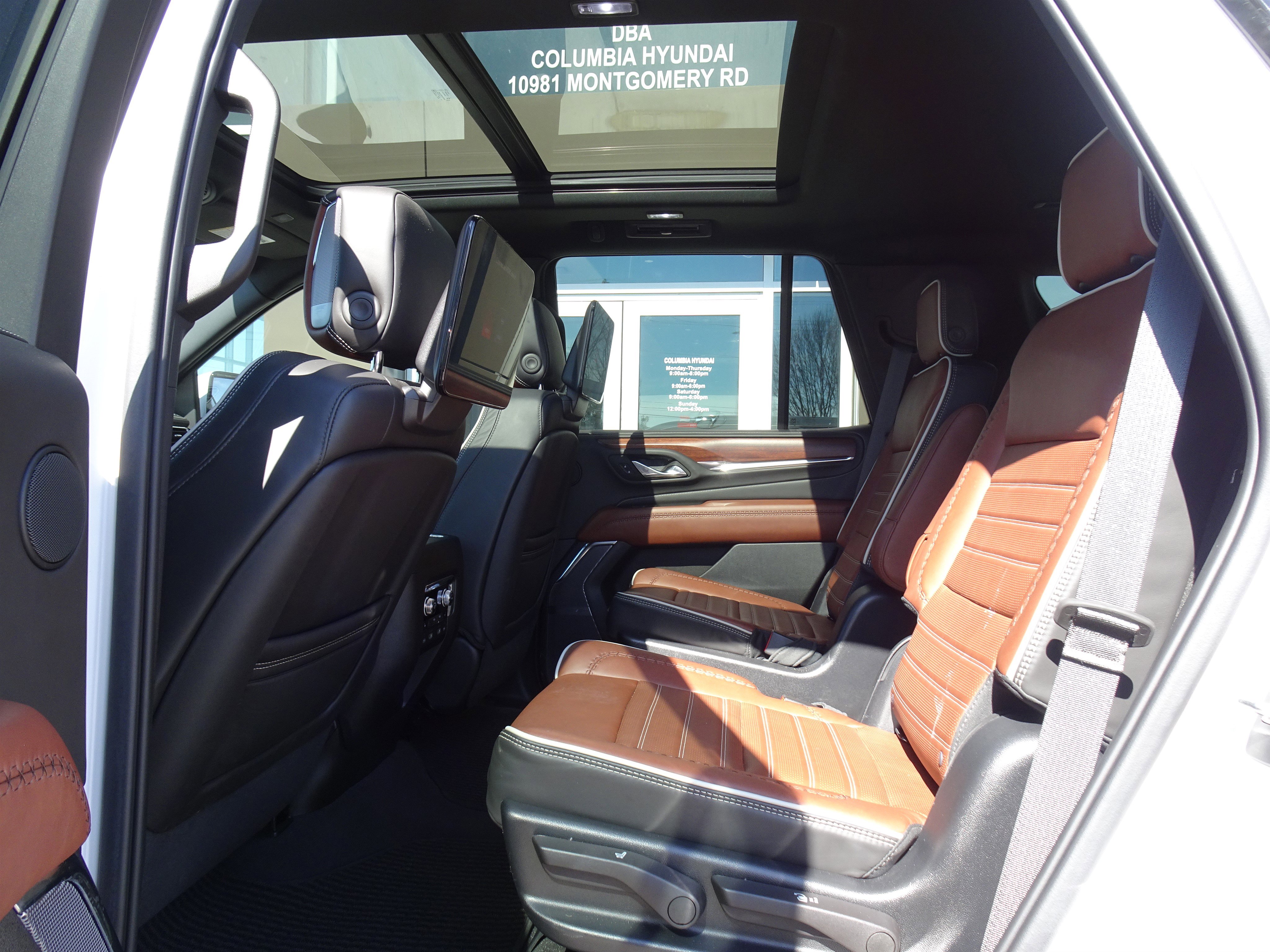 Used 2023 GMC Yukon Denali Ultimate image 16