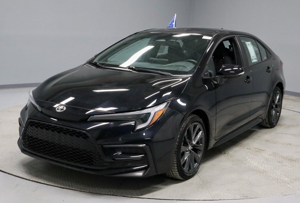 Used 2025 Toyota Corolla SE image 6