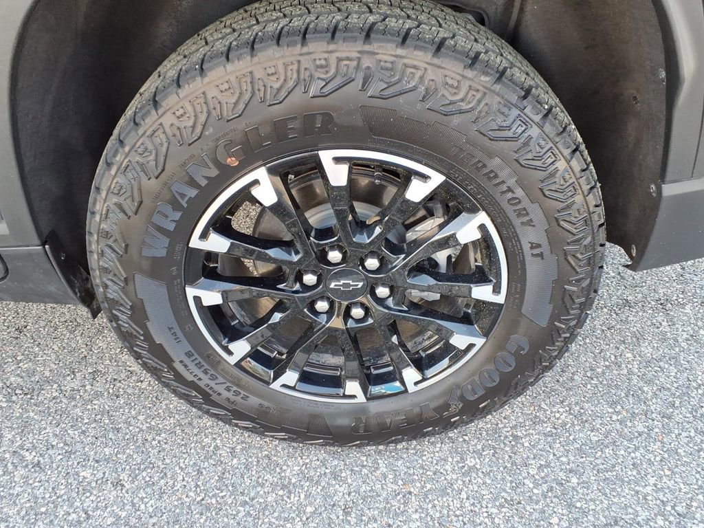 Used 2024 Chevrolet Traverse Z71 w/ Enhanced Driving Package image 7