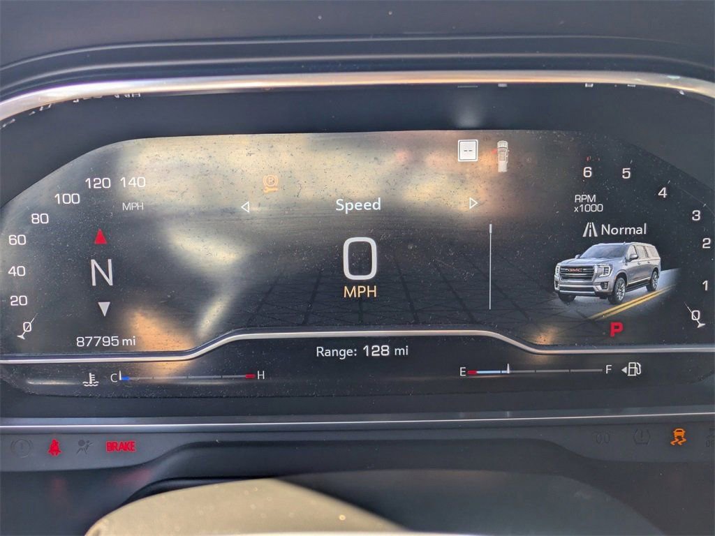 Used 2022 GMC Yukon SLT w/ SLT Premium Package image 13