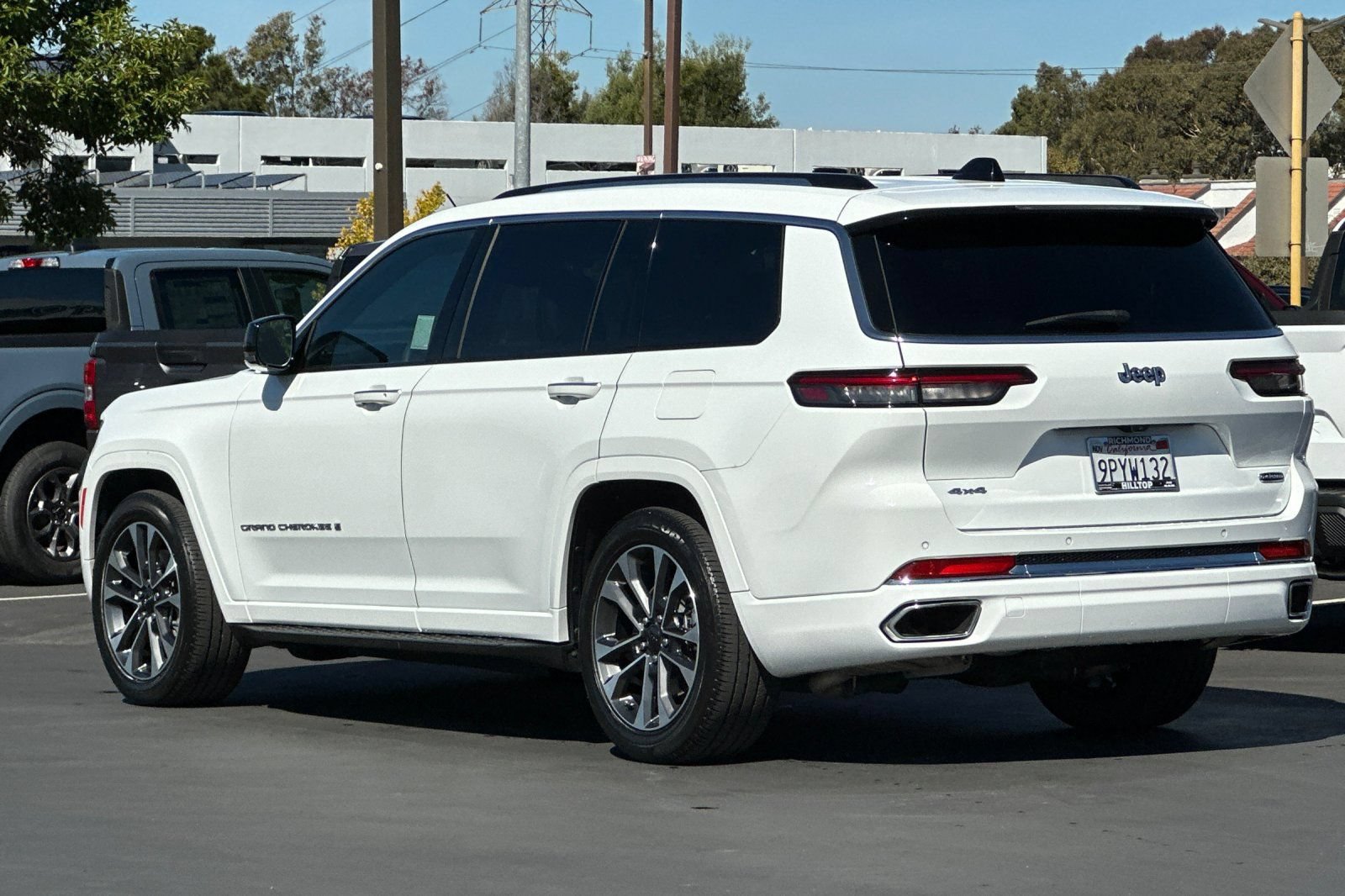 Certified 2024 Jeep Grand Cherokee L Overland w/ Trailer Tow Package AWD/4WD image 6