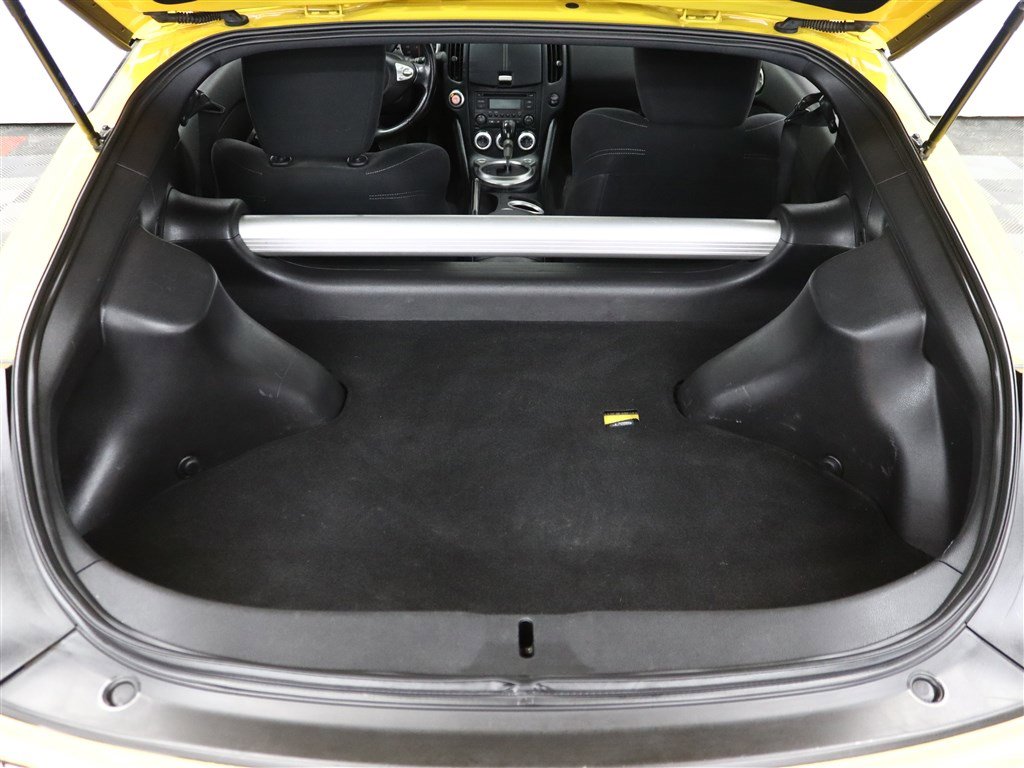 Used 2017 Nissan 370Z Coupe image 7