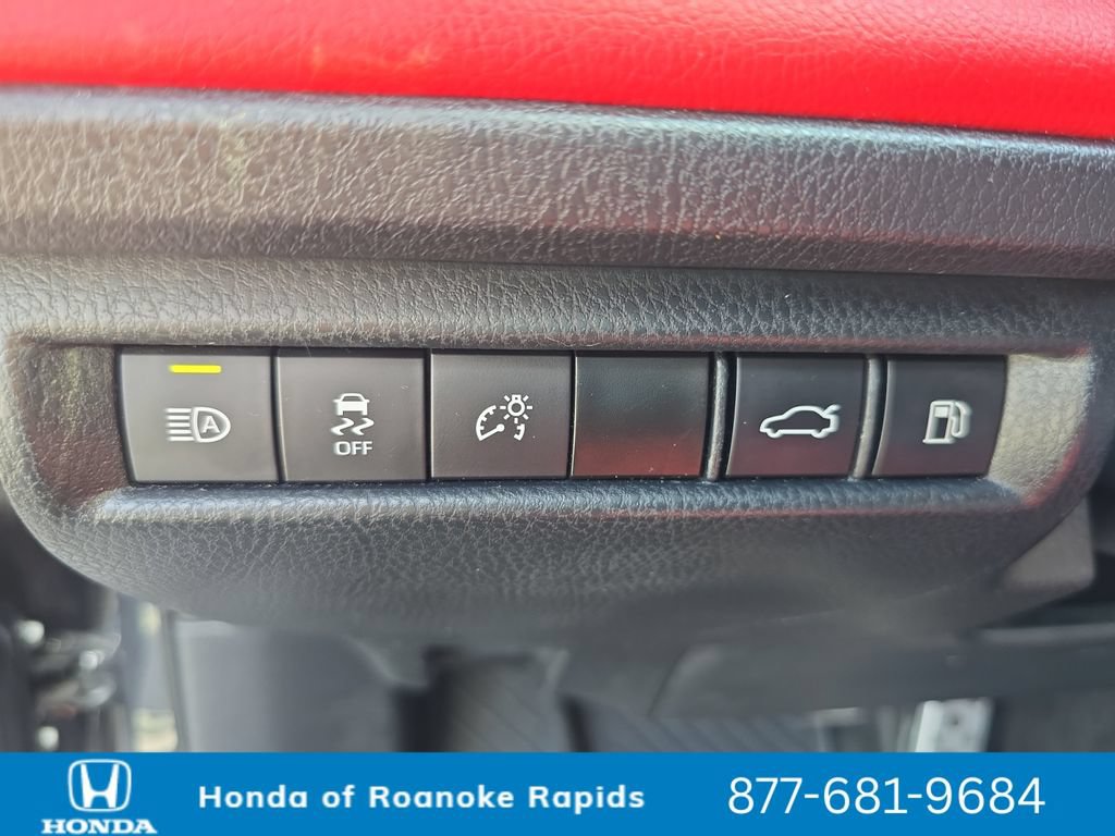 Used 2025 Toyota Camry XSE FWD image 29
