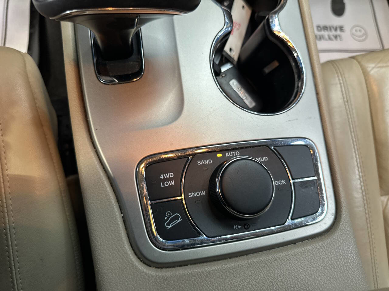 Used 2014 Jeep Grand Cherokee Limited image 27