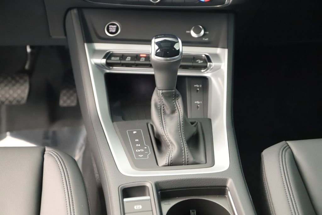 New 2025 Audi Q3 2.0T Premium image 21
