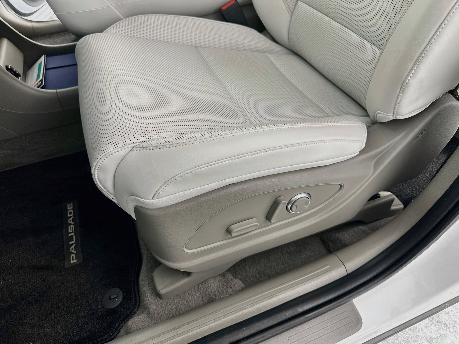 Certified 2026 Hyundai Palisade SEL AWD/4WD image 28