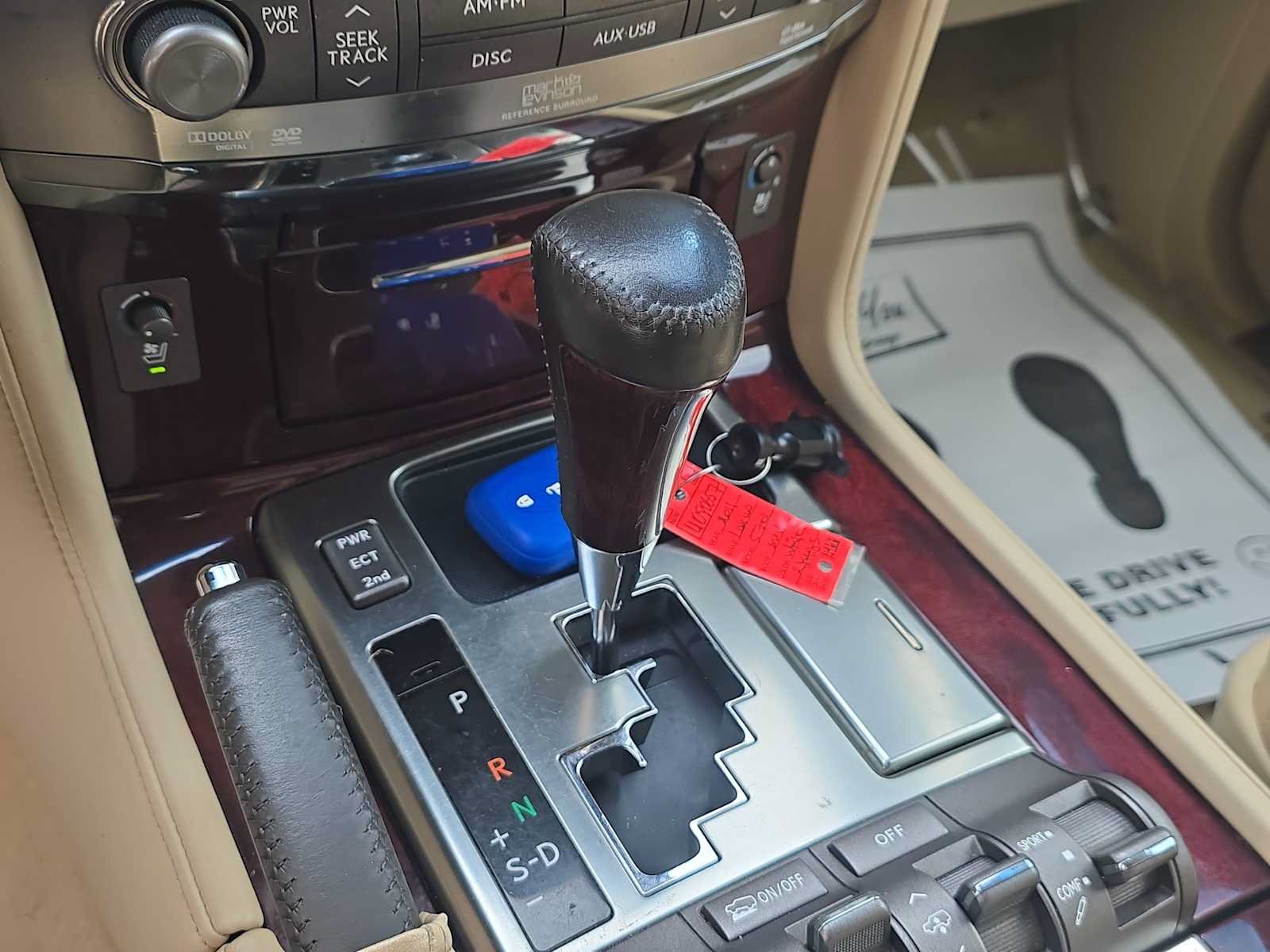 Used 2011 Lexus LX 570 4WD w/ Luxury Pkg image 23
