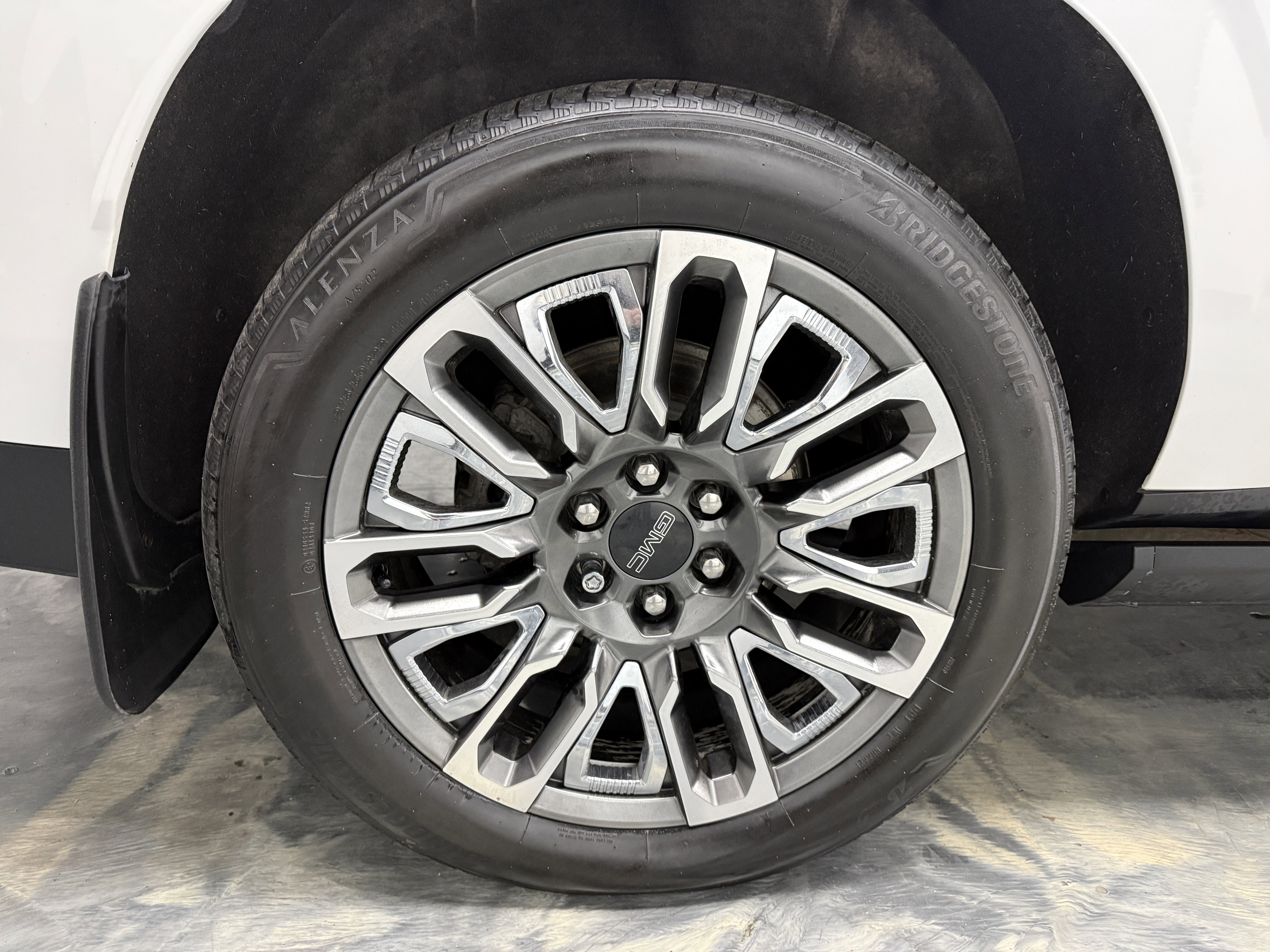 Used 2023 GMC Yukon XL Denali Ultimate image 37