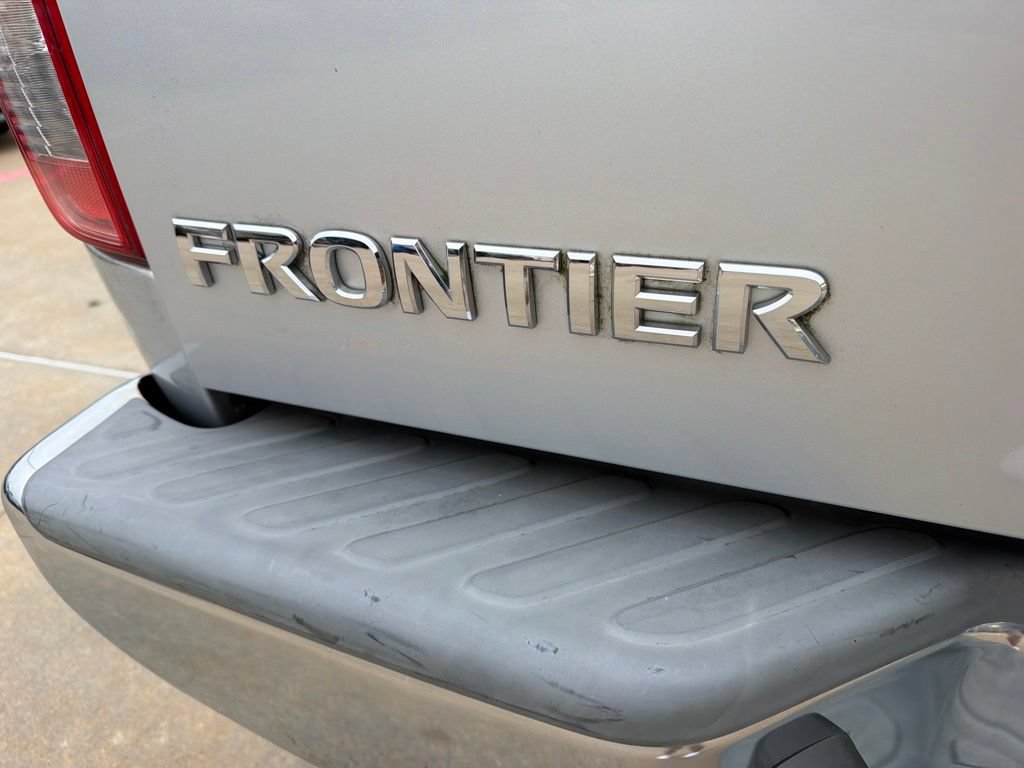 Used 2010 Nissan Frontier SE AWD/4WD image 10
